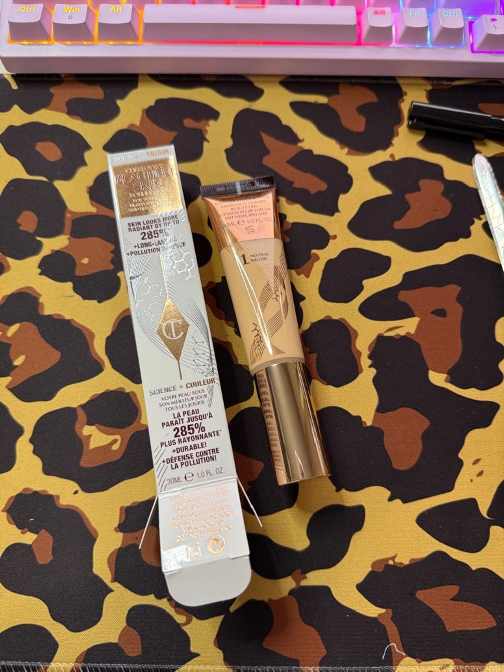 Charlotte Tilbury Beautiful Skin Foundation - Picture 8 of 9